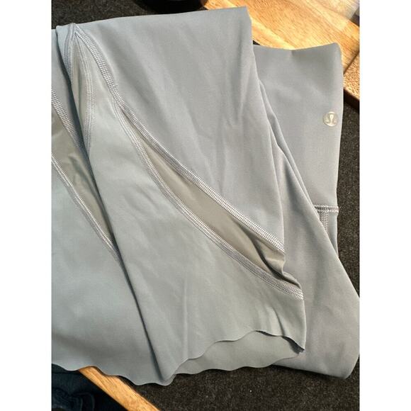 Lululemon Wunder Under High-Rise 23” Scalloped, Chambray Luxtreme, EUC, Size 8 - Picture 9 of 9